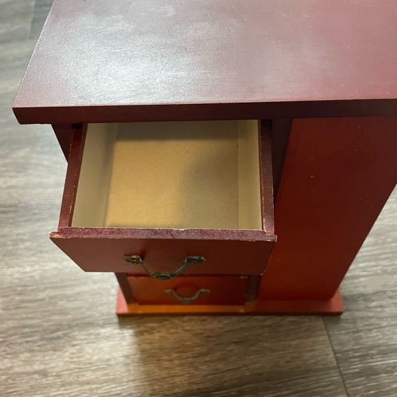 Jewelery Box - Picture 3 of 4